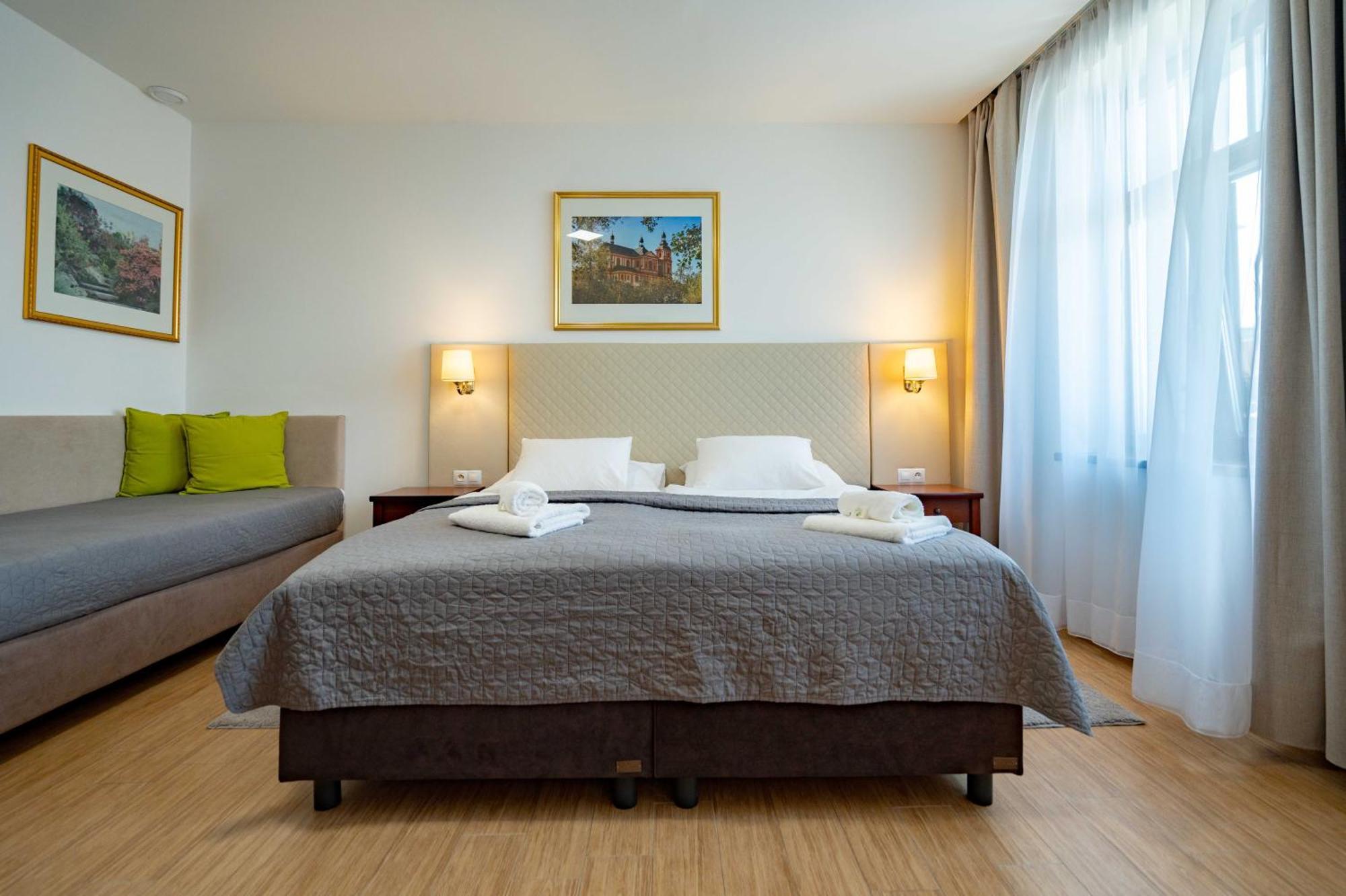 Přeštice Hotel Volf מראה חיצוני תמונה