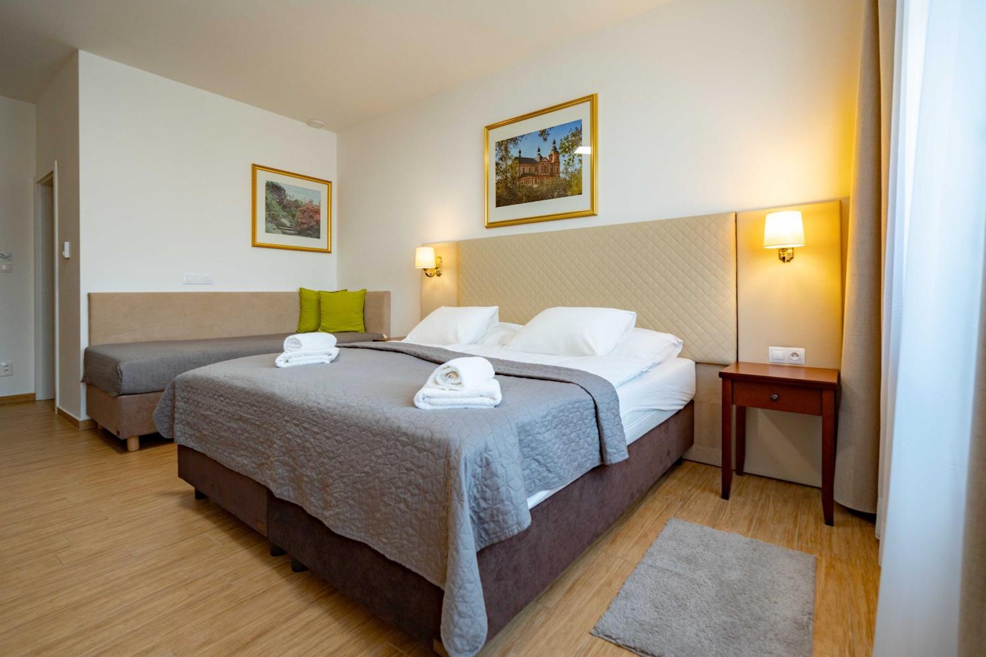 Přeštice Hotel Volf מראה חיצוני תמונה