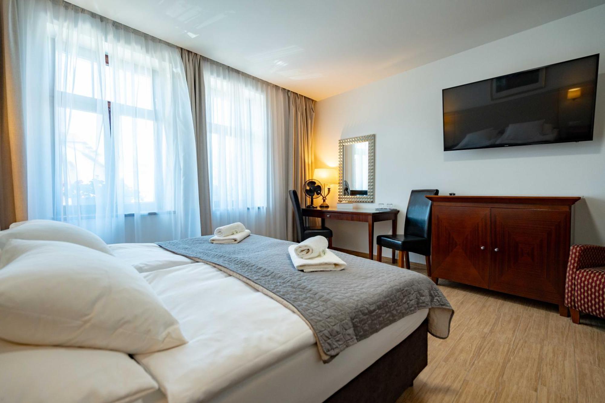 Přeštice Hotel Volf מראה חיצוני תמונה